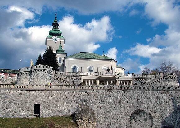 Bešeňová