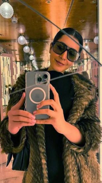 Raashii Khanna lights up London streets