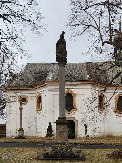 Fotografie - Vikletice Mariánský sloup z roku 1716 se sochou Panny Marie - 24.01.2025