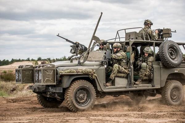 Čím jezdí česká armáda? Veterány UAZ nahradí nejoblíbenější pick-up teroristů