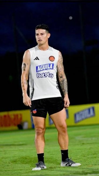 Pin de NRRR en James Rodríguez | James rodriguez, Jugadores de fútbol, Futbol