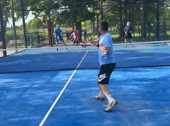 Na bystrických kurtoch pribudlo ihrisko na padel - Záhorská Bystrica