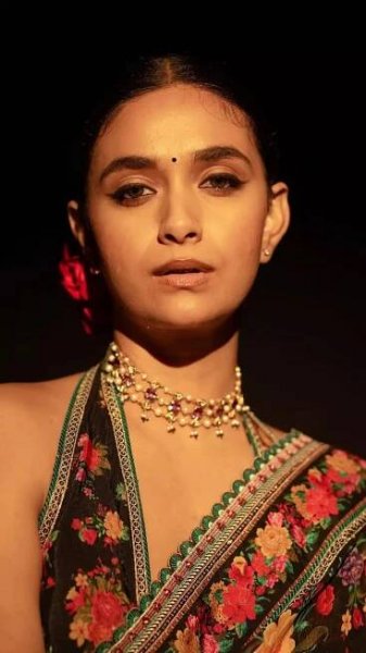 Keerthy Suresh's Timeless Saree Elegance