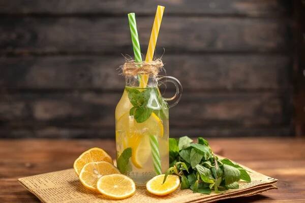 VIDEOTIP Domáci mätový SIRUP s citrónom: Zdravší a chutnejší ako bežná limonáda