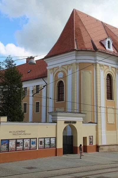 Detektivové zasahovali ve Vlastivědném muzeu Olomouc. Již padlo obvinění