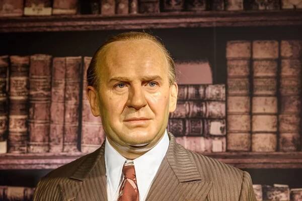 Oskar Schindler zpodobněný v Muzeu voskových figurín Madame Tussauds ve Vídni (Foto: Shutterstock)