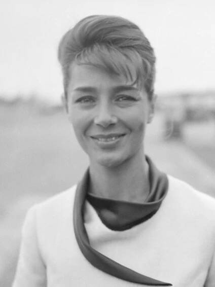 Soubor:Emmanuelle Riva (1962).jpg – Wikipedie