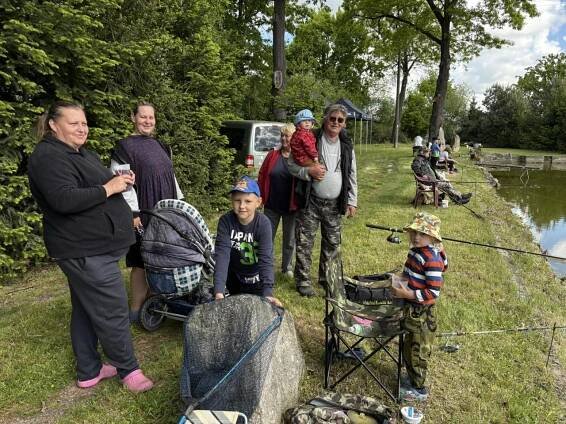 Fotogalerie - RYBÁŘSKÉ ZÁVODY - PAŠICE - Oficiální stránky Obce Pištín