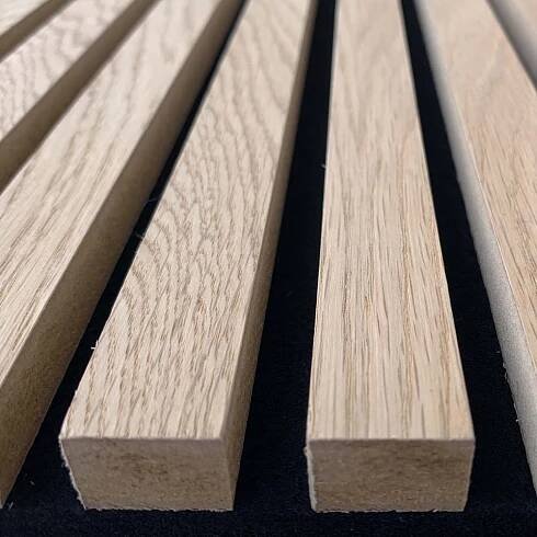 Designové panely pro vaše interiéry. Z MDF materiálu s dubovou dýhou či folií na pohledové straně, připevněné na filc. Ideální