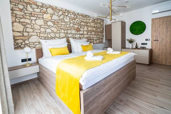 Monner Mikulov - penzion / ubytování v Mikulově u Svatého kopečku, snídaně, kavárna, apartmány, hotel