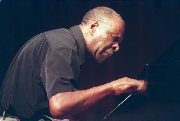 Muhal Richard Abrams, 87, Individualistic Pianist and Composer, Is Dead