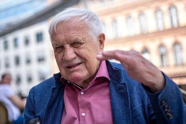 Jakýkoliv kompromisní mír je lepší než válka, říká exprezident Václav Klaus