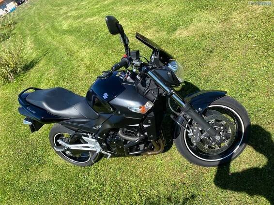 Suzuki GSR 600 (2008) za 69.000 Kč