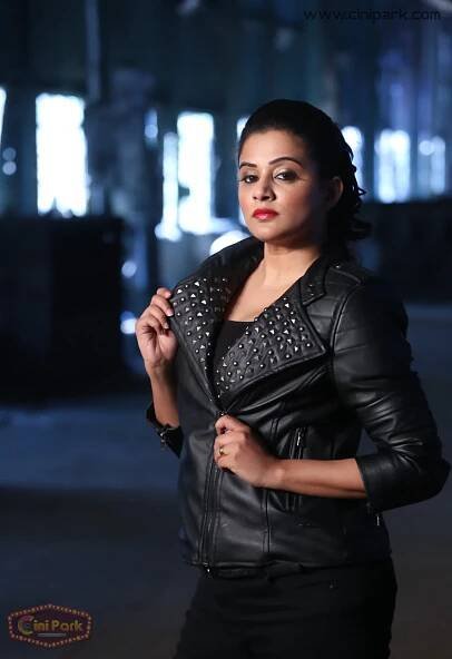 Priyamani 66