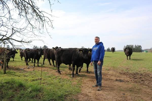 Steak z farmy přímo na talíř. Farmáři ze Srbska sbírají inspiraci na Žďársku