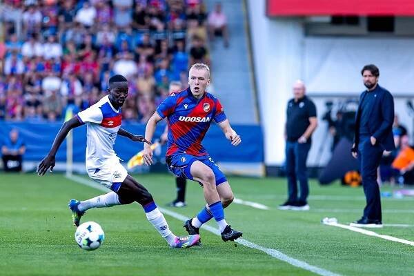 Jihočech na Lize mistrů, Plzeň s Glasgow Rangers objektivem Petra Tibitanzla