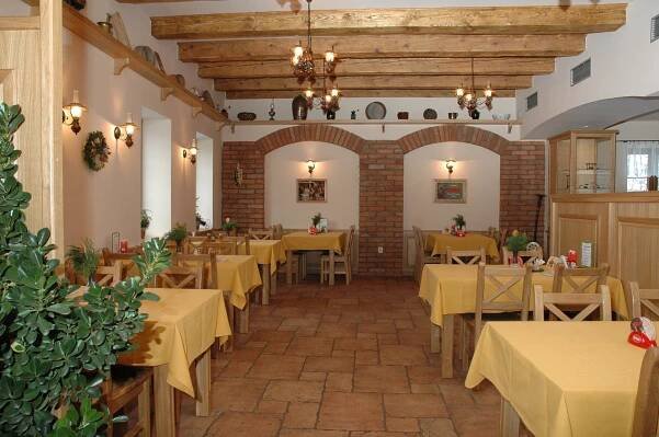 Restaurace Pod Hradem foto 1