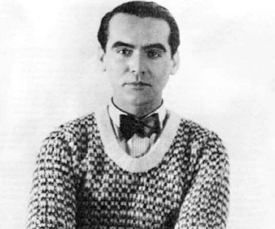 Federico García Lorca Biography - Facts, Childhood, Family Life & Achievements
