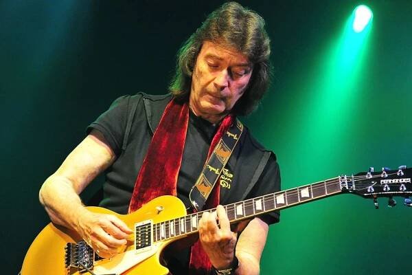 STEVE HACKETT vyjadřuje novým songem tisíc chutí
