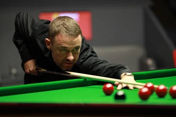 Stephen Hendry reveals potential date for competitive return