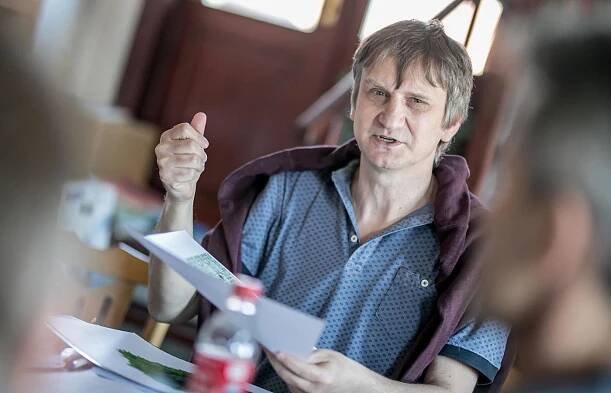 Režisér Zdeněk Dušek na zahajovací zkoušce Spříznění volbou, foto Jiří Sejkora