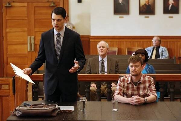 Trial & Error - An Unwelcome Distraction - Z filmu - Nicholas D'Agosto, John Lithgow, Steven Boyer