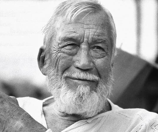 John Huston Biography - Facts, Childhood, Family Life & Achievements