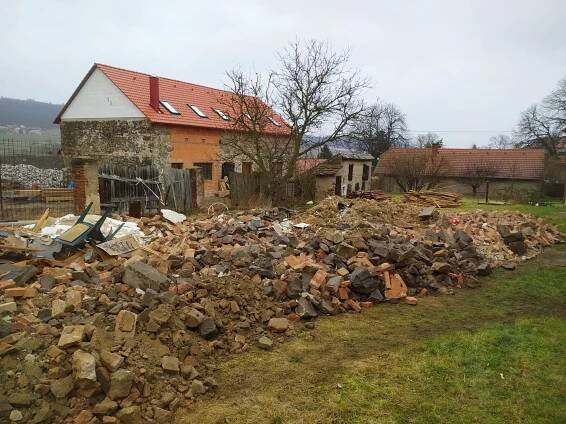 Měření radonu před rekonstrukcí v obci Lážovice