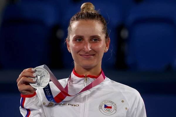 Vondroušová nejede do Paříže. Siniaková bude nově hrát také singl a Nosková i čtyřhru