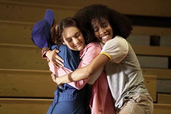 Mackenzie Graham, Zoe Renee - Nancy Drew a tajemné schodiště - Z filmu
