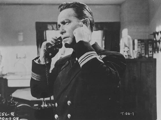 Yangtse Incident: The Story of H.M.S. Amethyst - Z filmu - Richard Todd