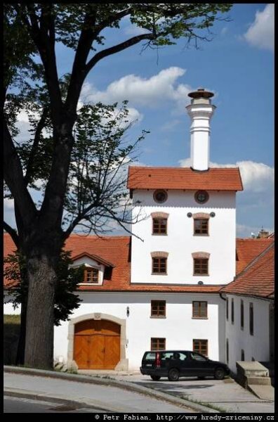 Dačice – fotografie / hrady-zriceniny.cz