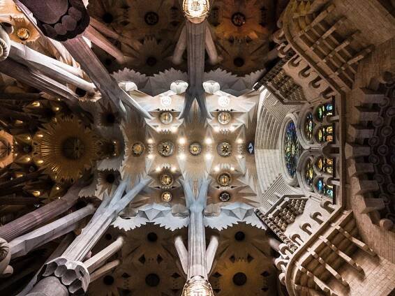 Po stopách Gaudího architektury - La Sagrada Família