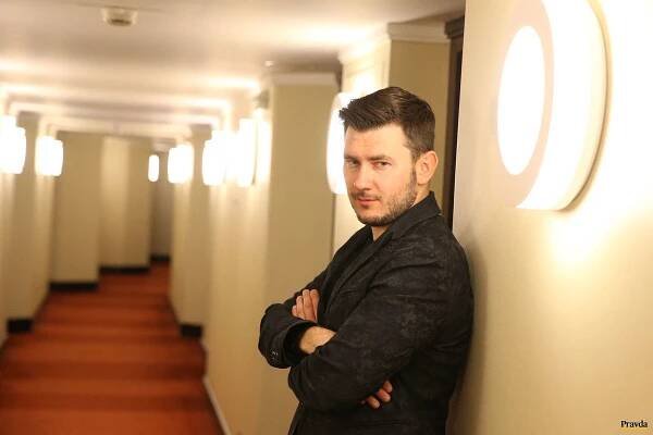 Dmitrij Gluchovskij je autorom bestselleru...