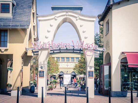 wertheim-village-30