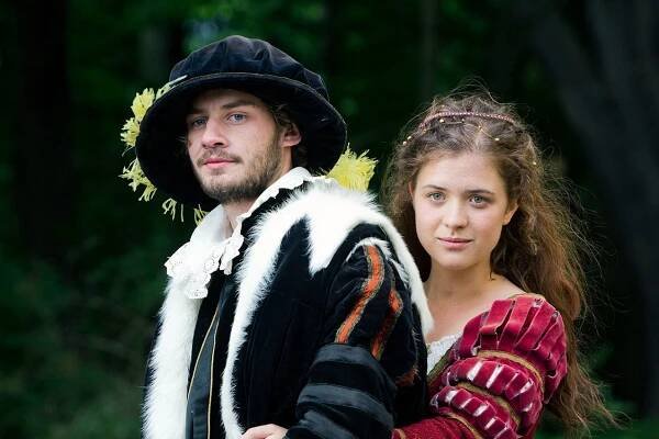 Sněženka a Růženka - Z filmu - Maximilian Grünewald, Liv Lisa Fries