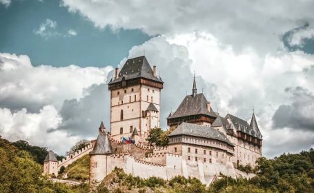 KVÍZ Očarujúce hrady a zámky Česka: Uhádnete, o ktoré ide len podľa jediného obrázka?