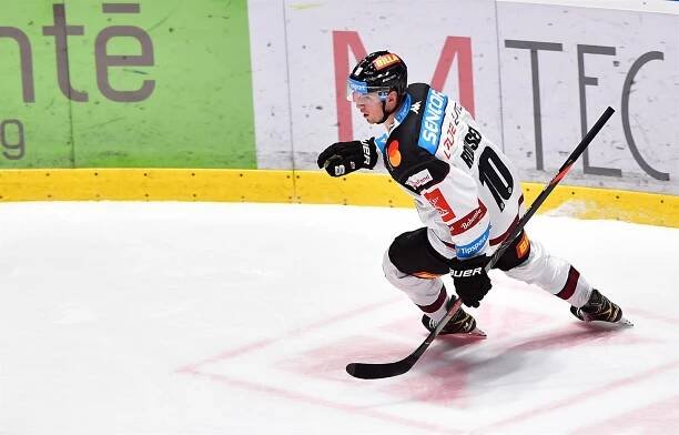 Žhavý kandidát na NHL. Rousek přerůstá extraligu, už letos vyhlíží posun
