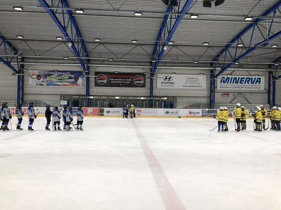 Mistrovské utkání MBK Vyškov vs HC Lvi Břeclav | Městský Bruslařský Klub Vyškov