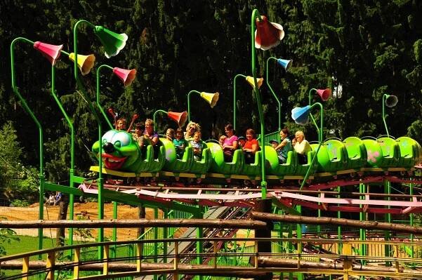 Zábavní park Plohn u Chemnitz: Nová horská dráha »DYNAMITE« vás přivede do stavu beztíže