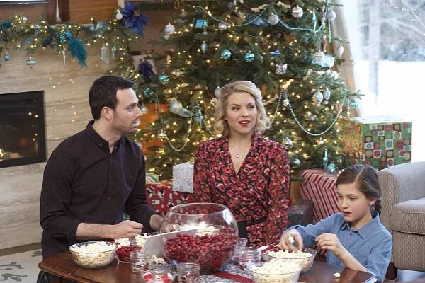 A Storybook Christmas - Z filmu - Jake Epstein, Ali Liebert, Habree Larratt