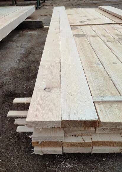 Konstrukční prkna 30x100 mm smrk, nesušená, třída S10
