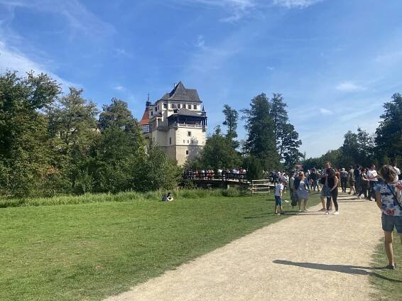 OBRAZEM: Do Blatné se sjely automobilové unikáty. K vidění byl i monopost F1