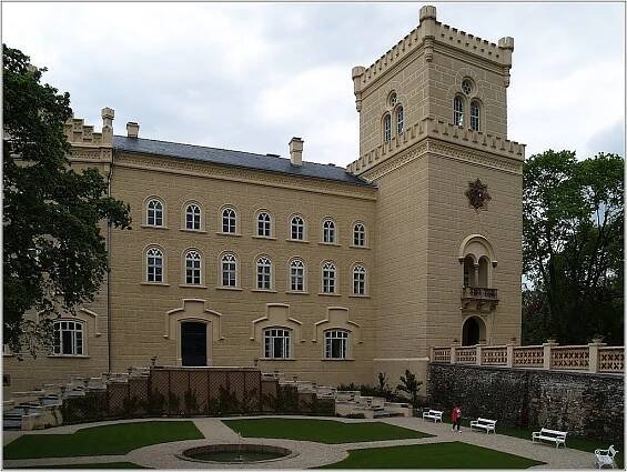 Chýše zámek