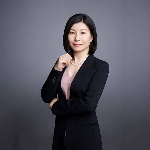 Meet the Visionaries Behind Avia: Vickie Chen and Ping Wang's Journey