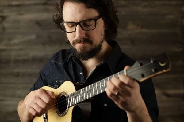 Uketropolis: Online Ukulele Lessons With James Hill 