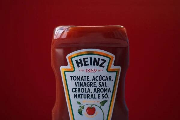 Makarony se sýrem a kečup jdou po deseti letech od sebe. Skupina Kraft Heinz se opět dělí