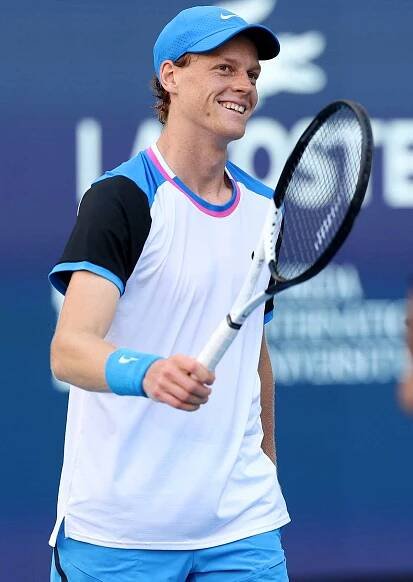 Jannik Sinner celebrates his win of the Men's Final at Hard Rock Stadium on March 31, 2024 in Miami Gardens, Florida.