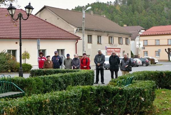 Den válečných veteránů - Oficiální stránky obce Jince