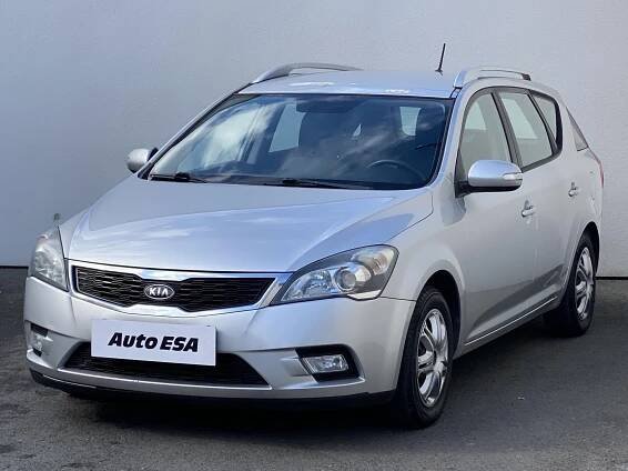 Kia Ceed 1.6CRDi, ČR, AC, TZ, výhřev